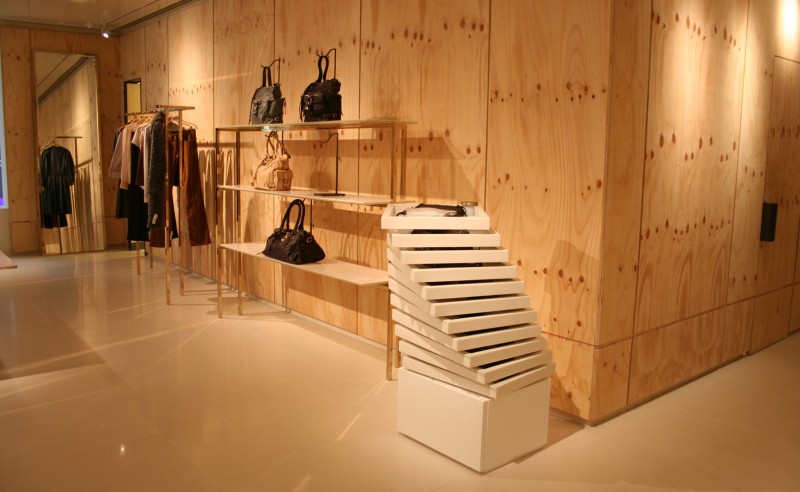 saporiti-italia_chloe-world_02-ChloE2809A-07-l