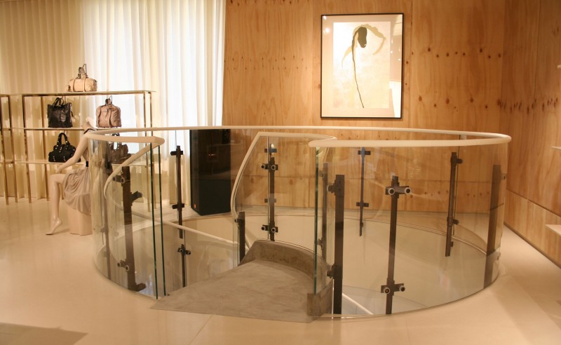 saporiti-italia_chloe-world_02-ChloE2809A-08-l