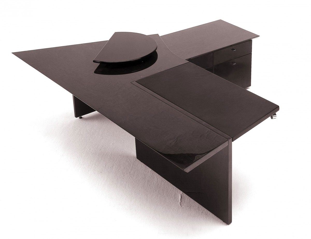 saporiti-italia_dega-desk_01-Dega-Desk-3-1200x923