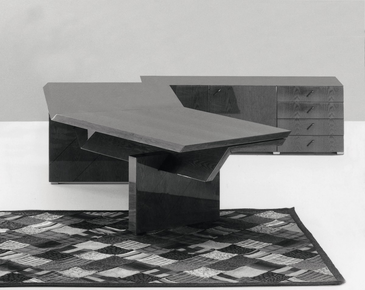 saporiti-italia_diagonal-desk_02-Diagonal-Desk-1-1200x955