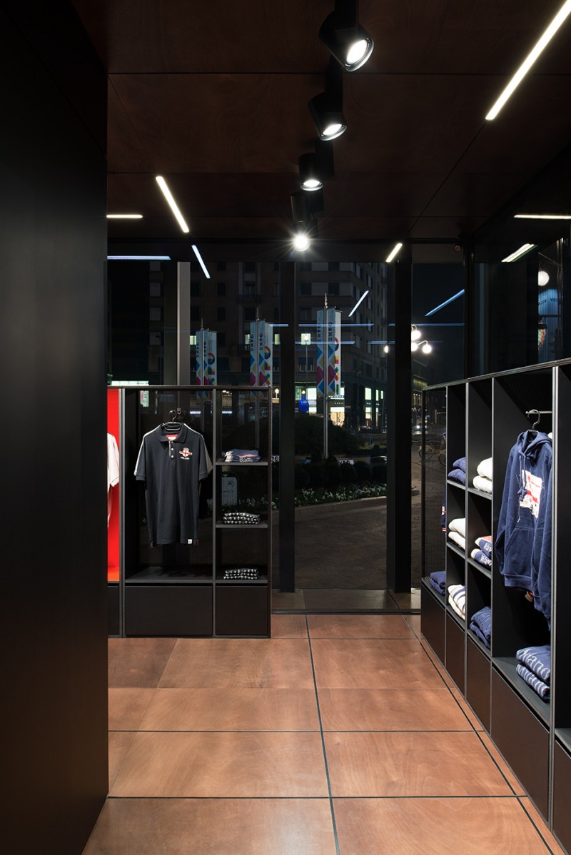 saporiti-italia_store-milano_05-Store-Milano-6-l
