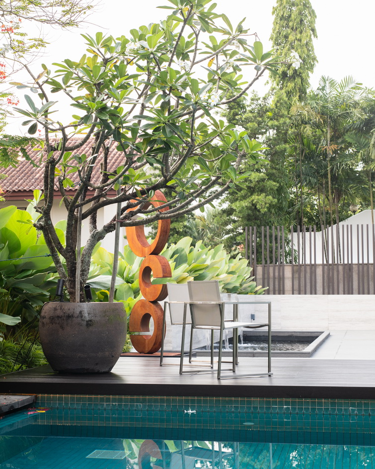 saporiti-italia_queen-astrid-gardens-villa_12QAG-19-Garden-4